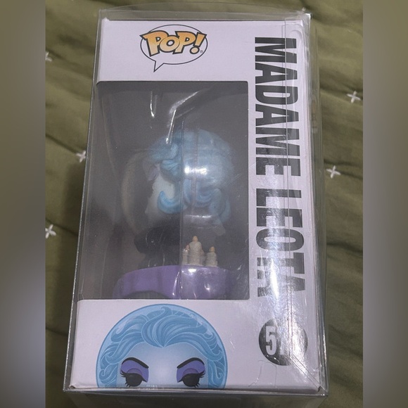 Funko Pop! Madame Leota GITD The Haunted Mansion Disney Parks Exclusive - Picture 6 of 7